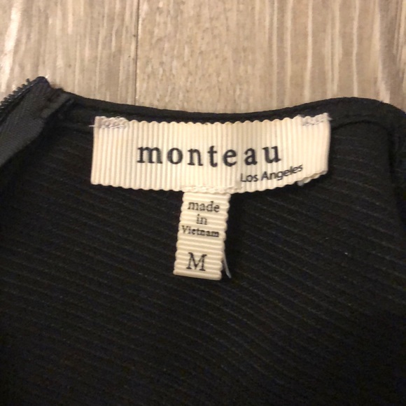 Black A-line dress with pearl neck detail medium - Picture 4 of 6